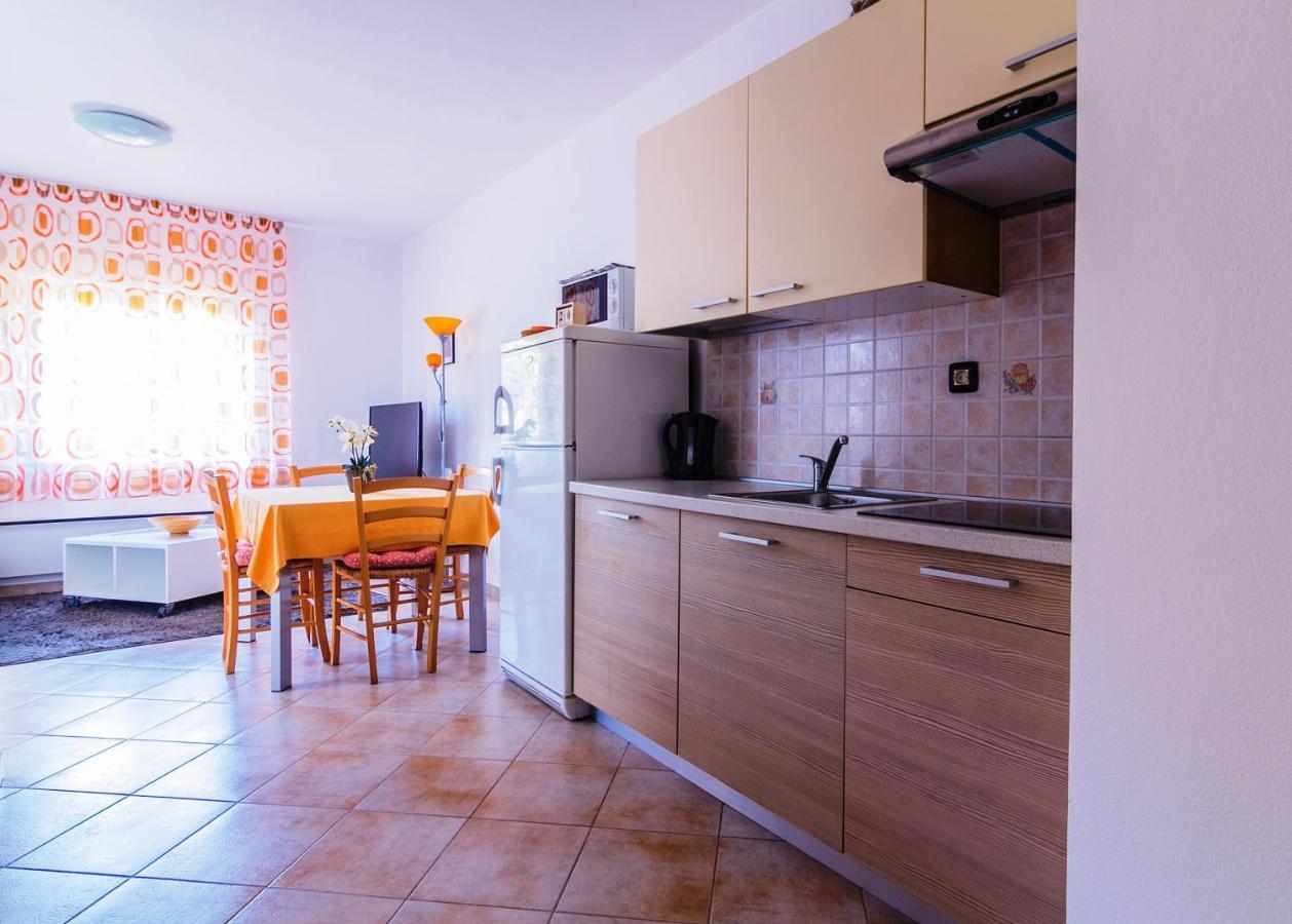 Apartments Nicole Pula Pokój zdjęcie