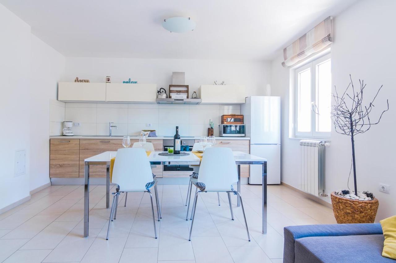 Apartments Nicole Pula Pokój zdjęcie